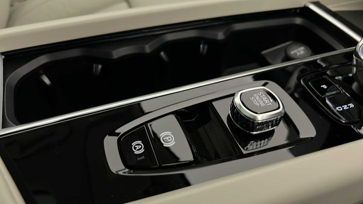 Used Volvo XC60 2025 for sale - 76750105: Photo 49