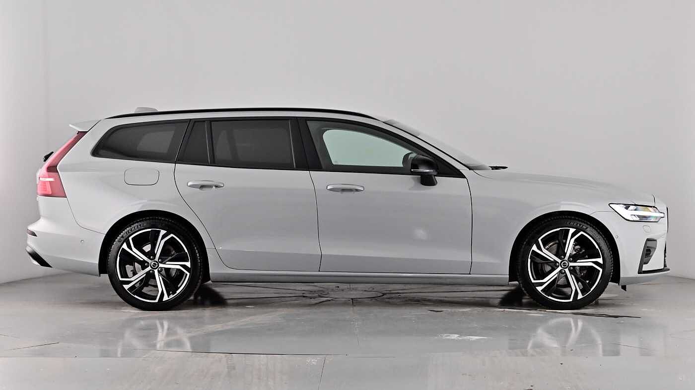 Used Volvo V60 2025 for sale - 76664382: Photo 4