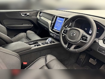Used Volvo XC60 2025 for sale - 76098012: Photo