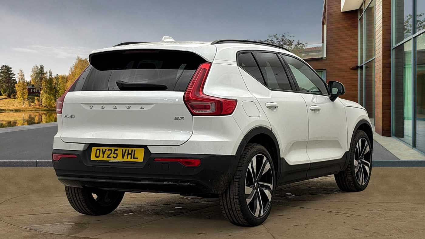 Used Volvo XC40 2025 for sale - 76796384: Photo 2