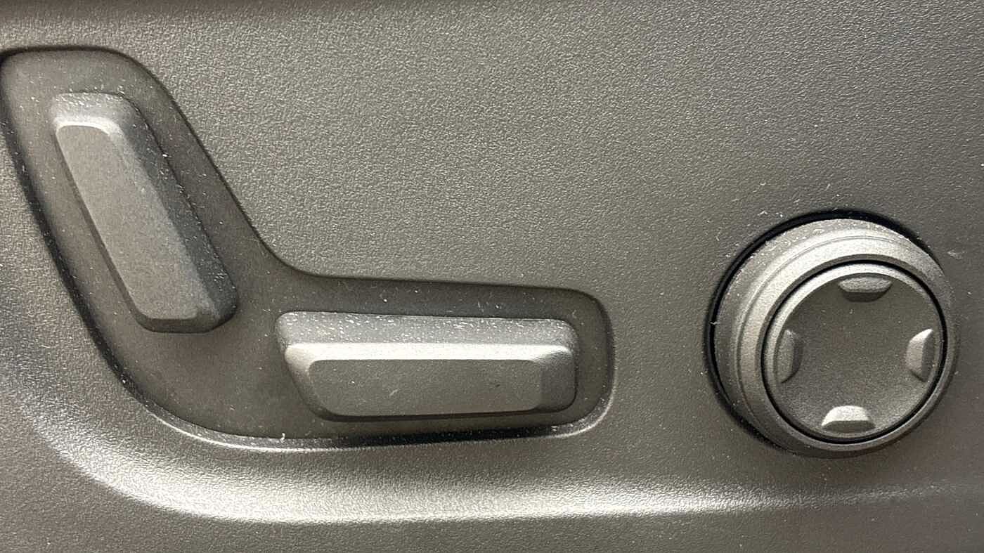 Used Volvo XC40 2025 for sale - 76796384: Photo 25