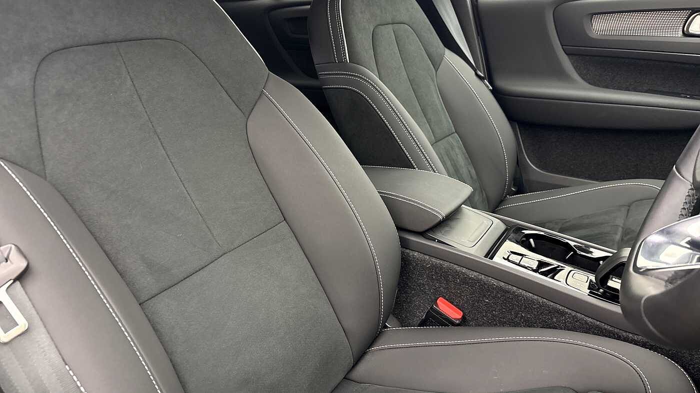 Used Volvo XC40 2025 for sale - 76796384: Photo 26