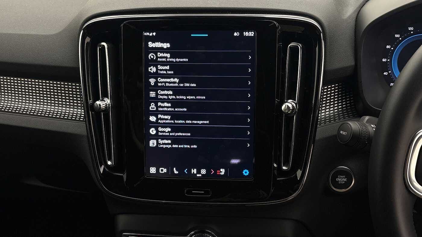 Used Volvo XC40 2025 for sale - 76796384: Photo 31