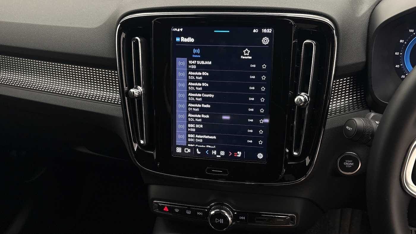 Used Volvo XC40 2025 for sale - 76796384: Photo 32