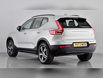 Used Volvo XC40 2023 for sale - 76104260: Photo 2