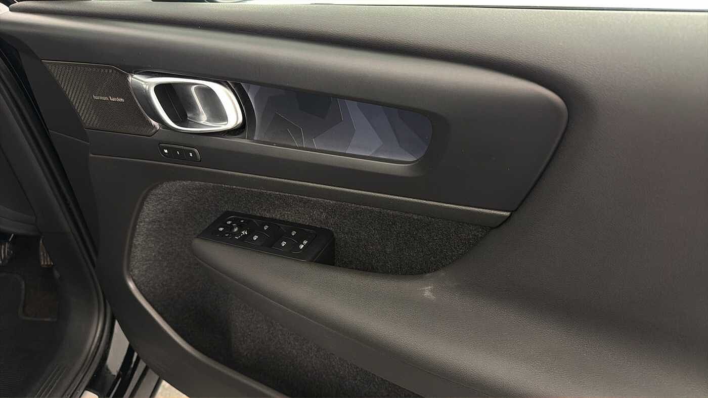 Used Volvo C40 2022 for sale - 77778400: Photo 32