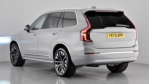 Used Volvo XC90 2025 for sale - 76302337: Photo 2