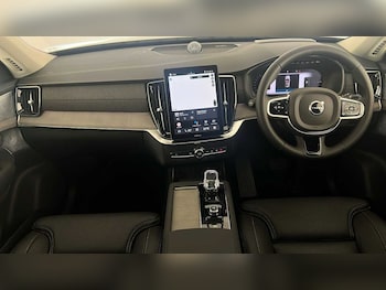 Used Volvo XC90 2025 for sale - 76302337: Photo