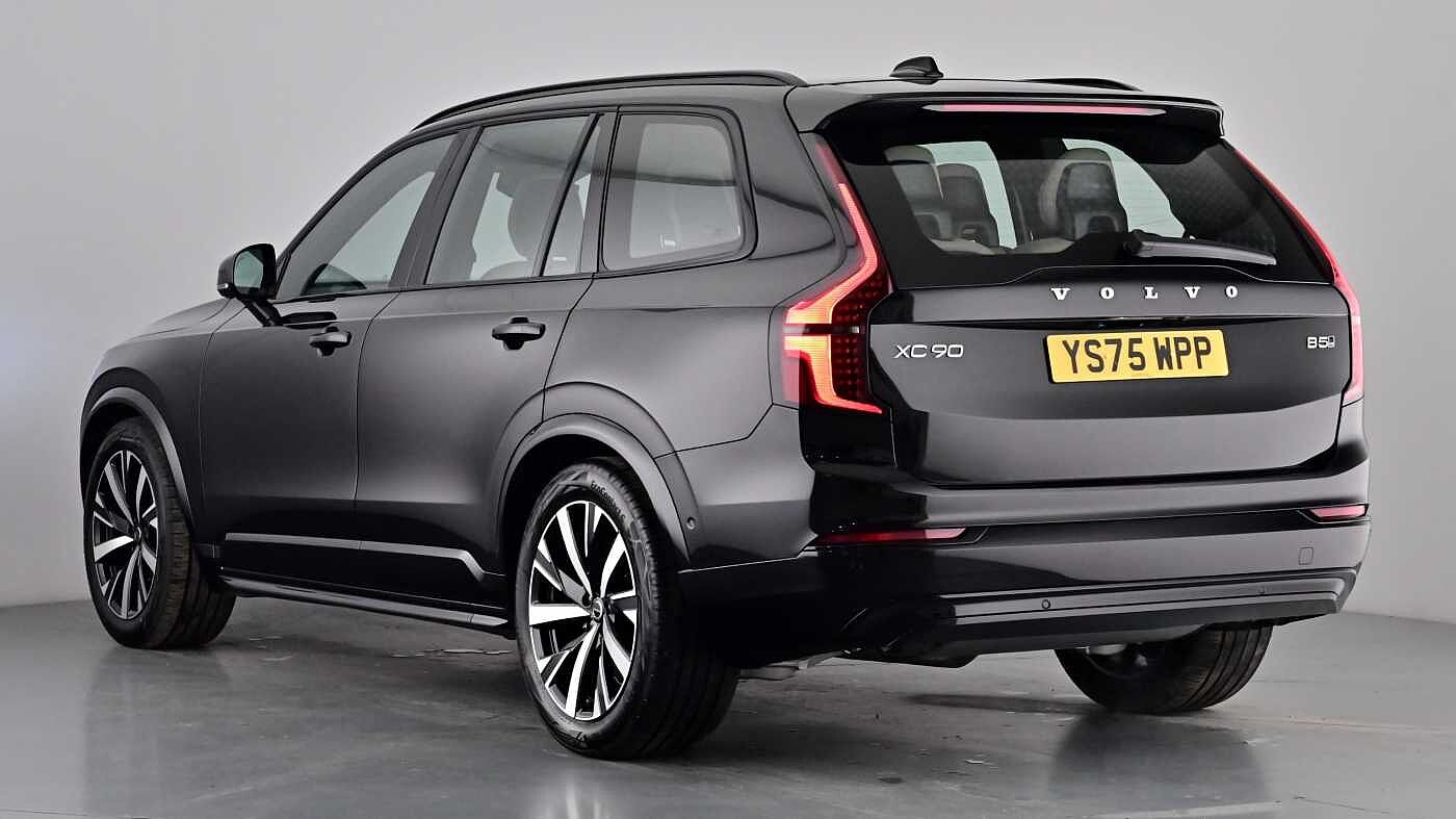 Used Volvo XC90 2025 for sale - 76738111: Photo 2
