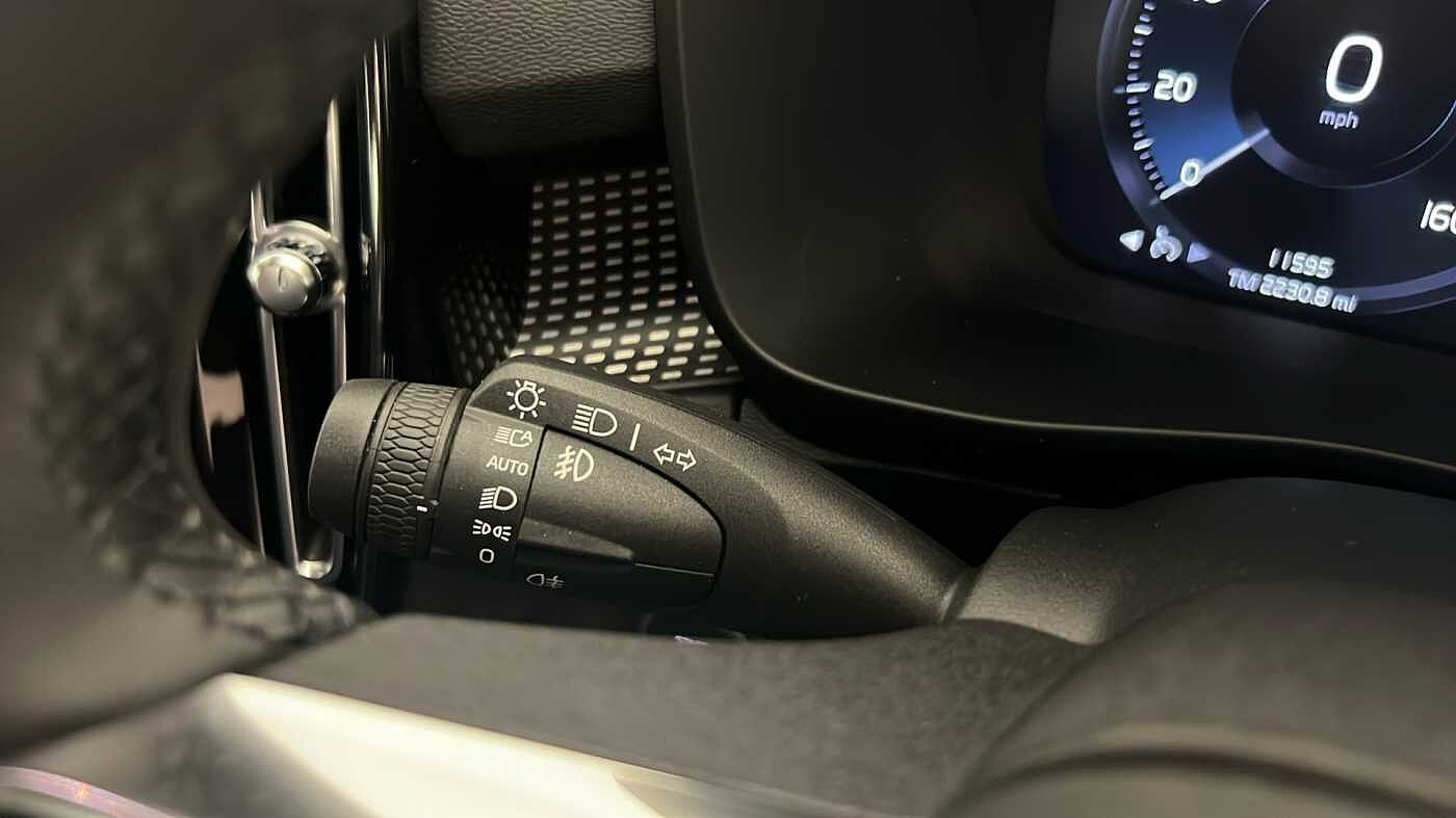 Used Volvo XC40 2021 for sale - 76172357: Photo 35