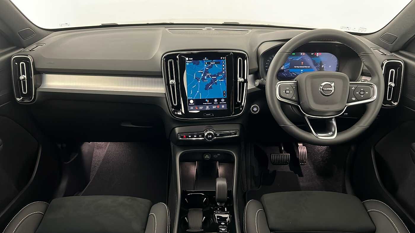 Used Volvo XC40 2025 for sale - 76780329: Photo 11