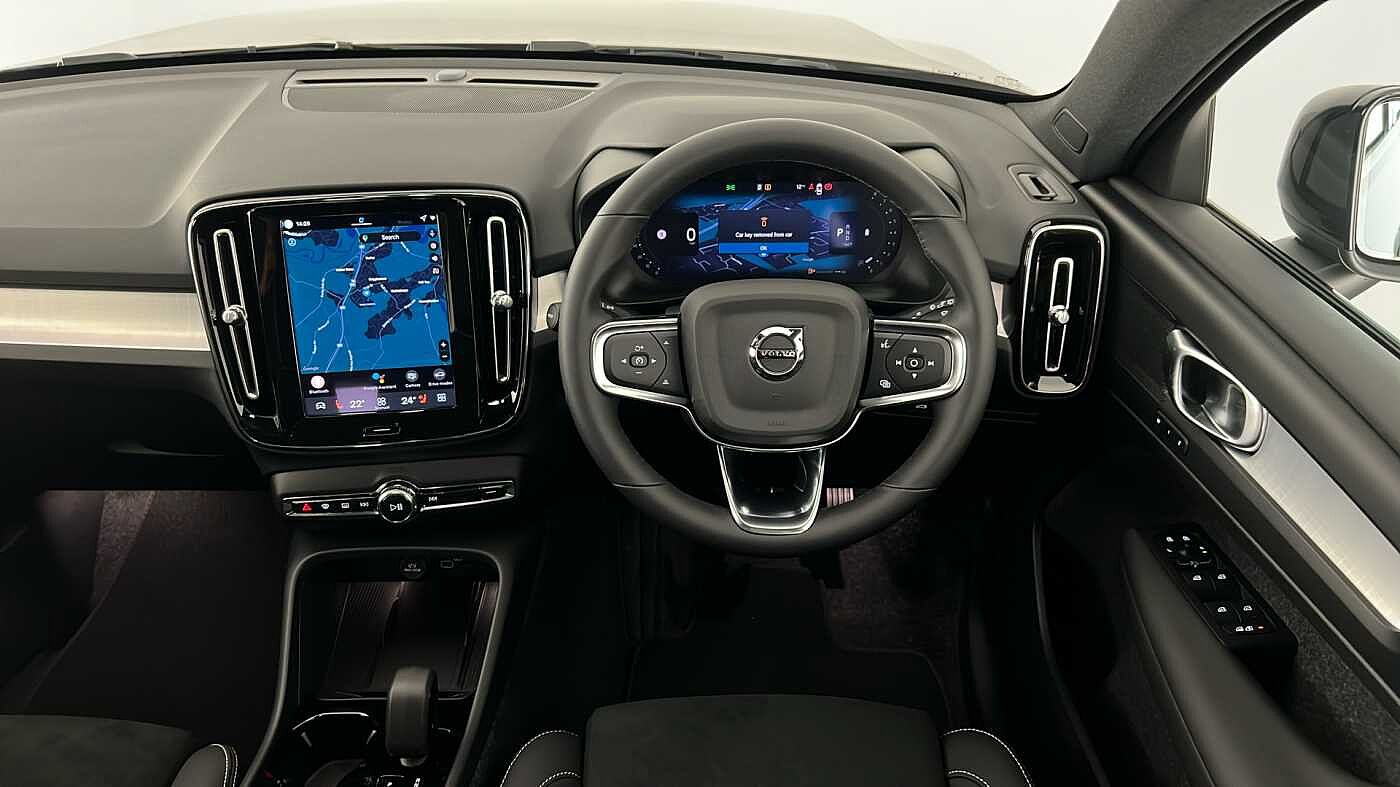 Used Volvo XC40 2025 for sale - 76780329: Photo 12