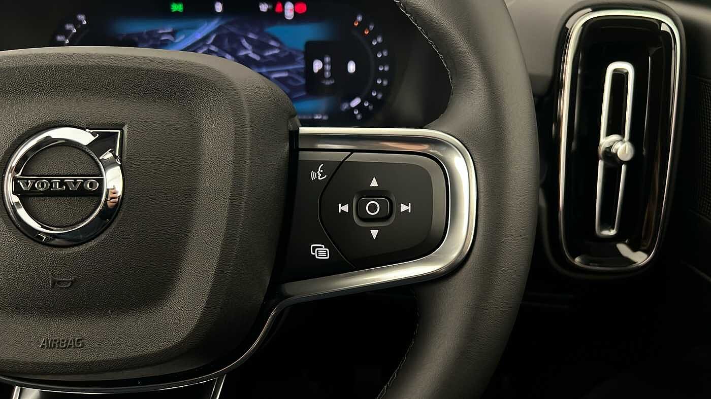 Used Volvo XC40 2025 for sale - 76780329: Photo 20