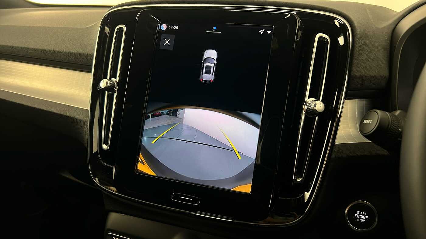 Used Volvo XC40 2025 for sale - 76780329: Photo 24