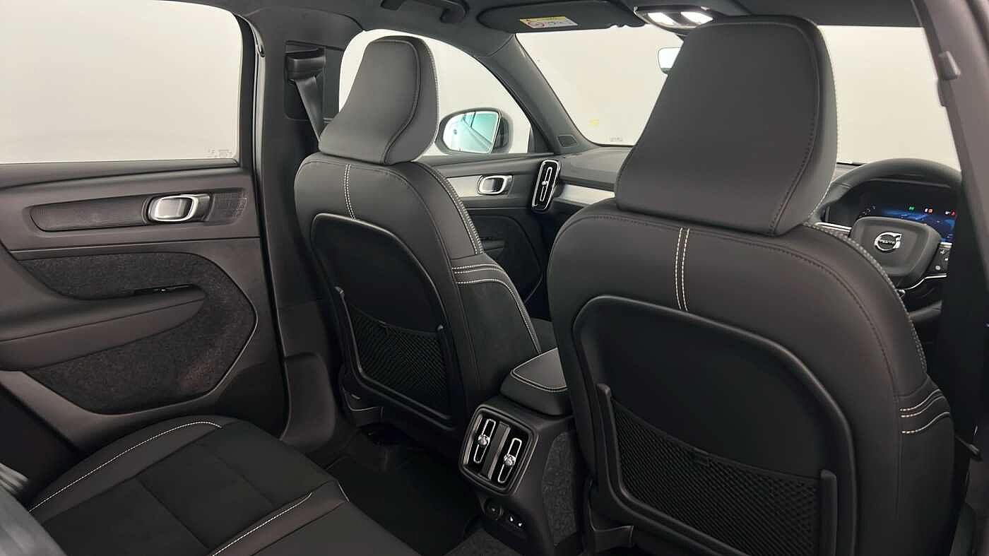 Used Volvo XC40 2025 for sale - 76780329: Photo 32