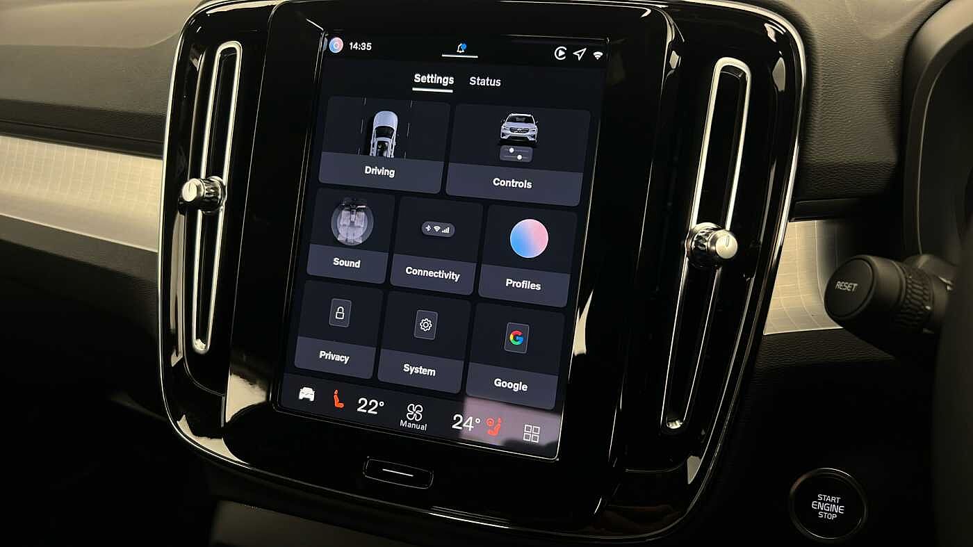 Used Volvo XC40 2025 for sale - 76780329: Photo 44