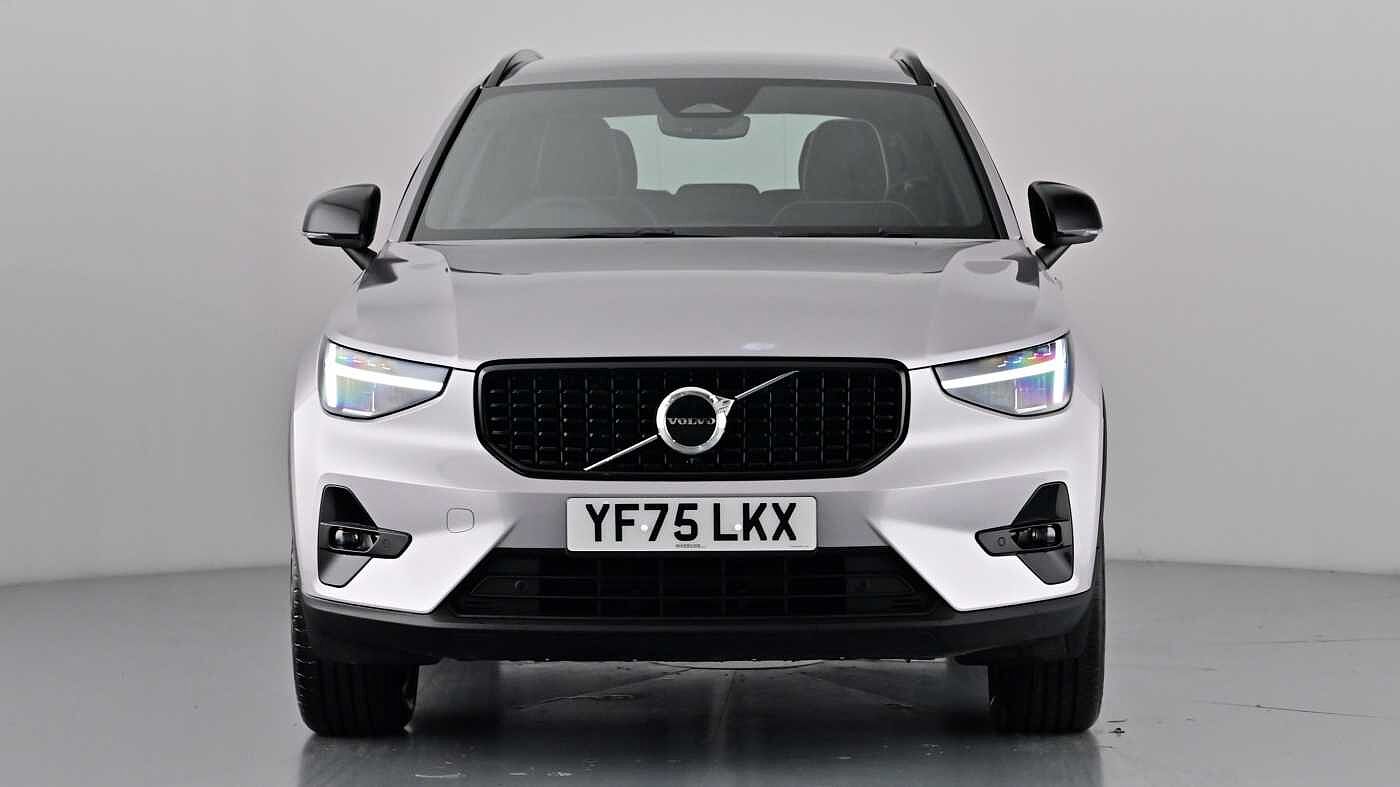 Used Volvo XC40 2025 for sale - 76780329: Photo 9