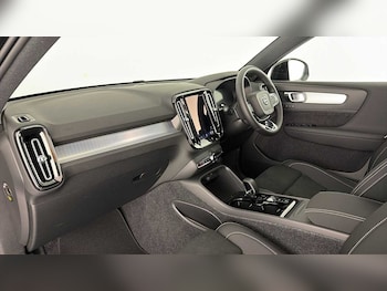 Used Volvo XC40 2026 for sale - 79445999: Photo
