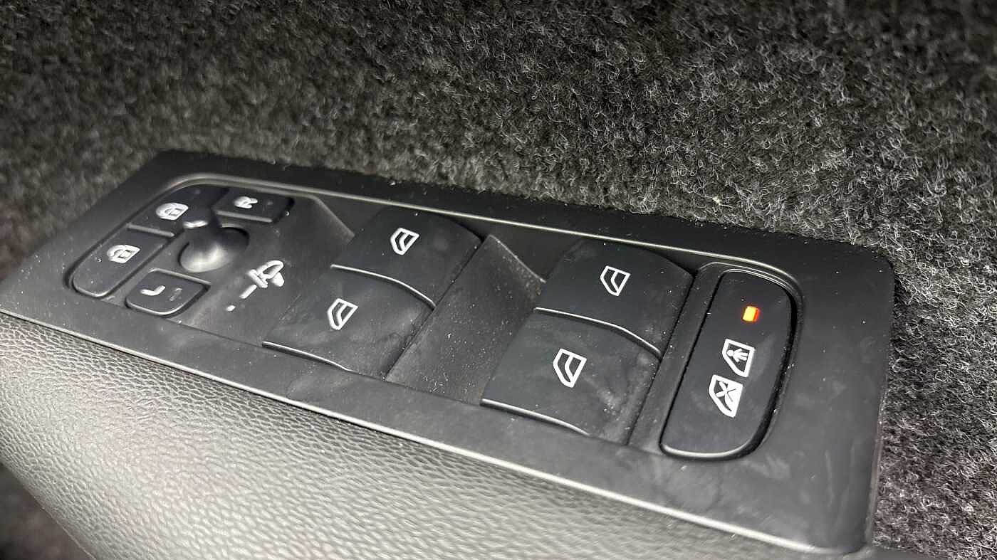 Used Volvo XC40 2025 for sale - 76507565: Photo 23