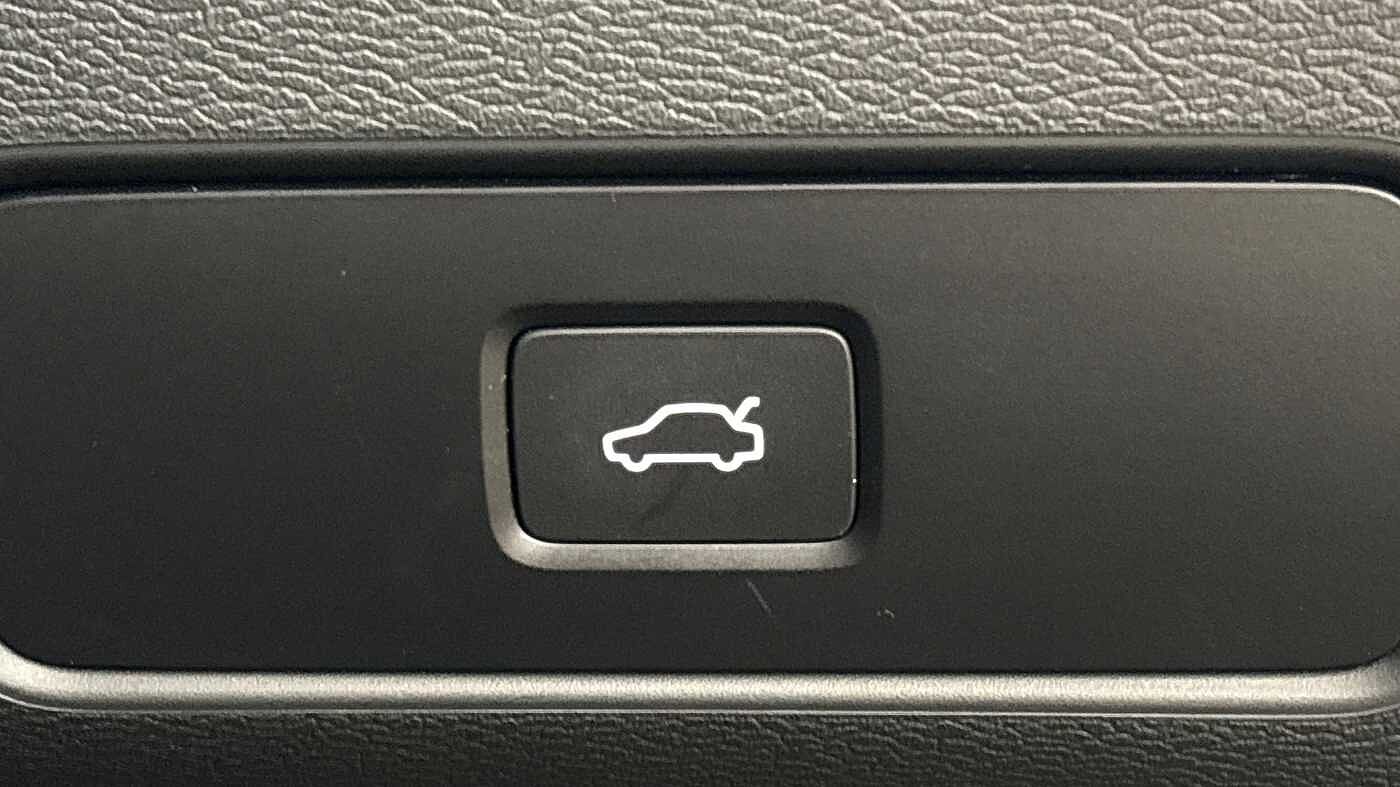 Used Volvo XC40 2025 for sale - 76507565: Photo 28