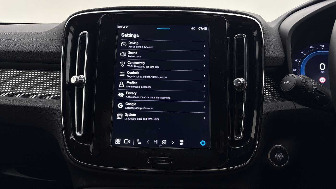 Used Volvo XC40 2025 for sale - 76507565: Photo 32