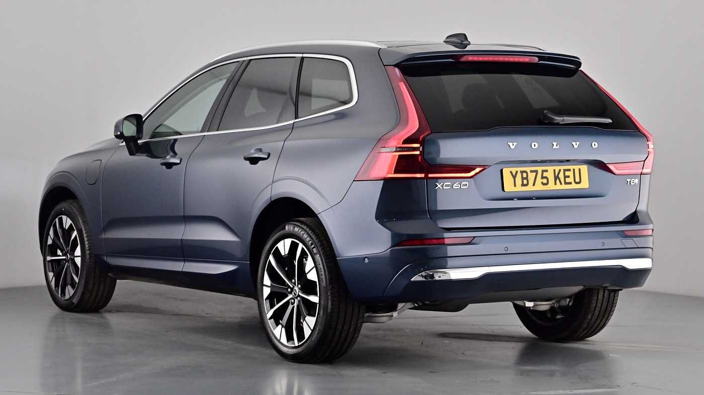 Used Volvo XC60 2025 for sale - 76738105: Photo 2