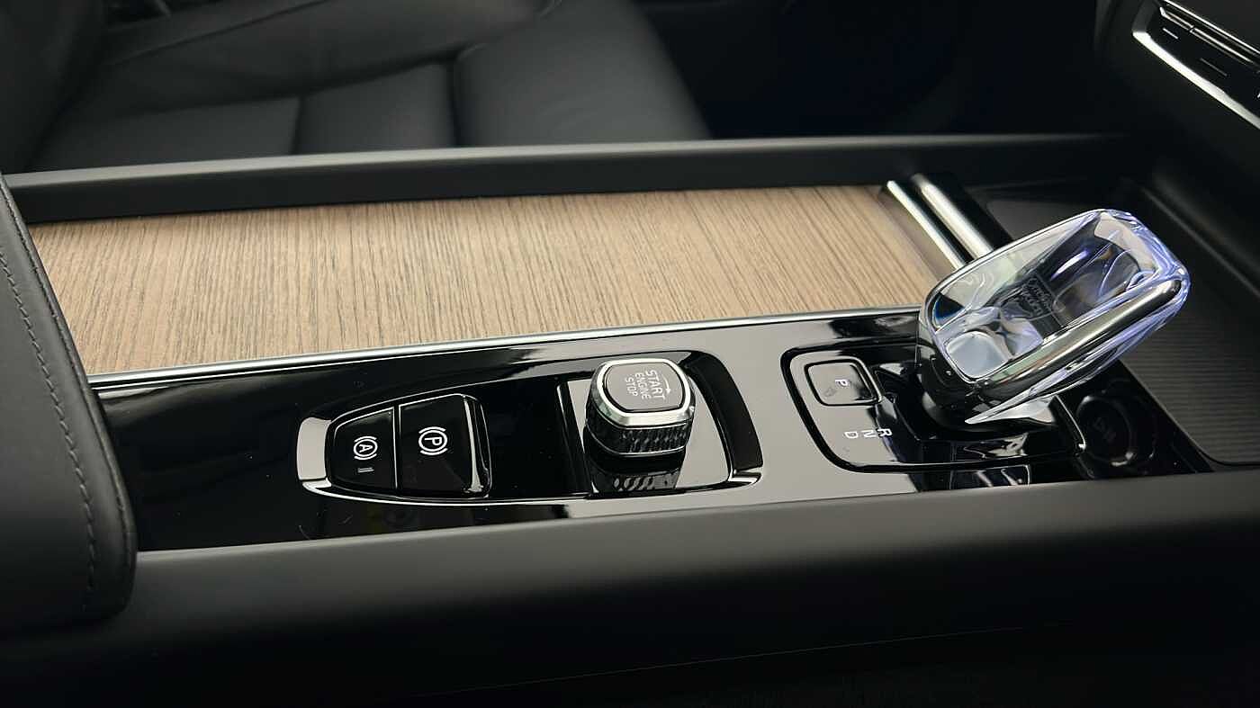 Used Volvo XC60 2025 for sale - 76738105: Photo 21