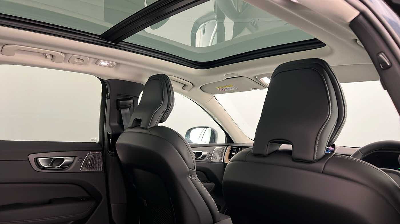 Used Volvo XC60 2025 for sale - 76738105: Photo 32