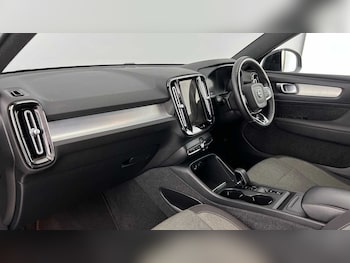 Used Volvo XC40 2023 for sale - 79558778: Photo