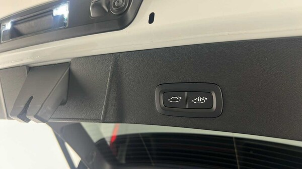 Used Volvo XC40 2018 for sale - 76208727: Photo 25