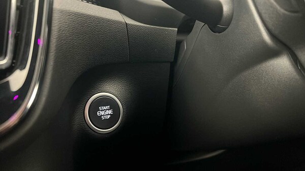 Used Volvo XC40 2018 for sale - 76208727: Photo 33