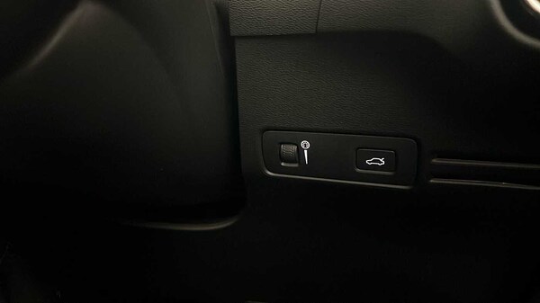 Used Volvo XC40 2018 for sale - 76208727: Photo 34