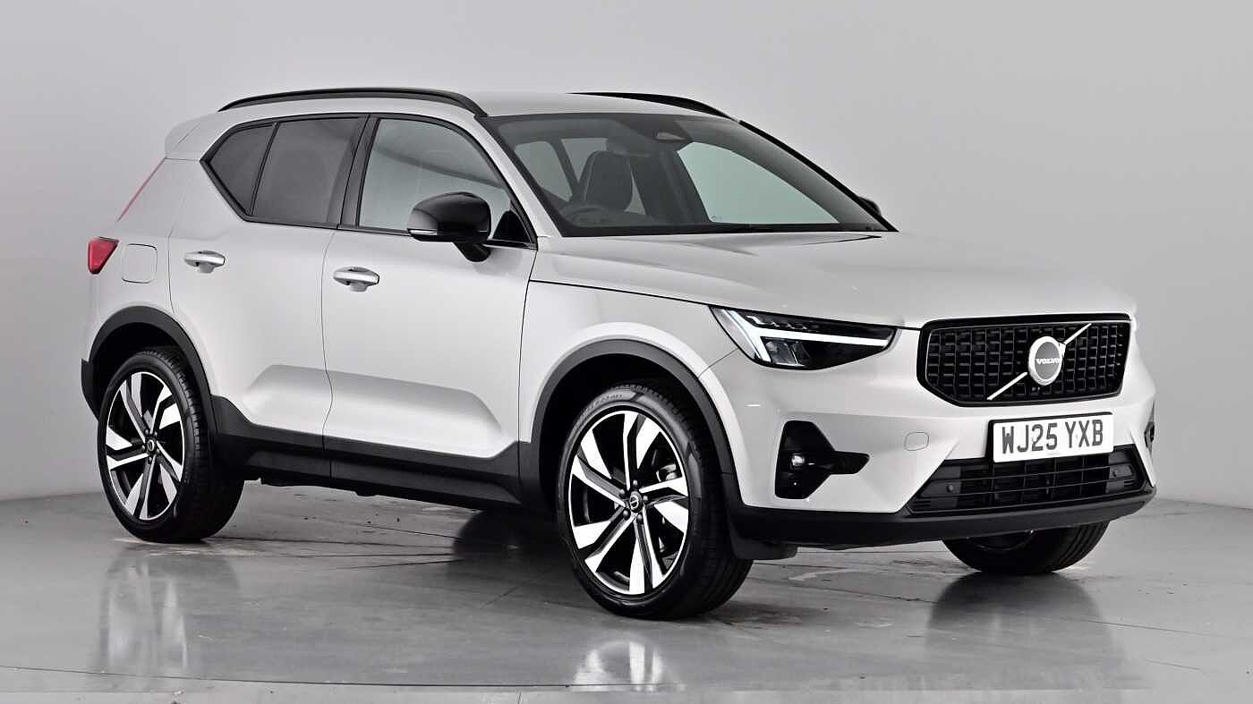 Used Volvo XC40 2025 for sale - 76097995: Photo 1