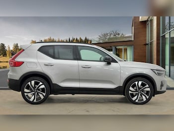 Used Volvo XC40 2025 for sale - 76097995: Photo