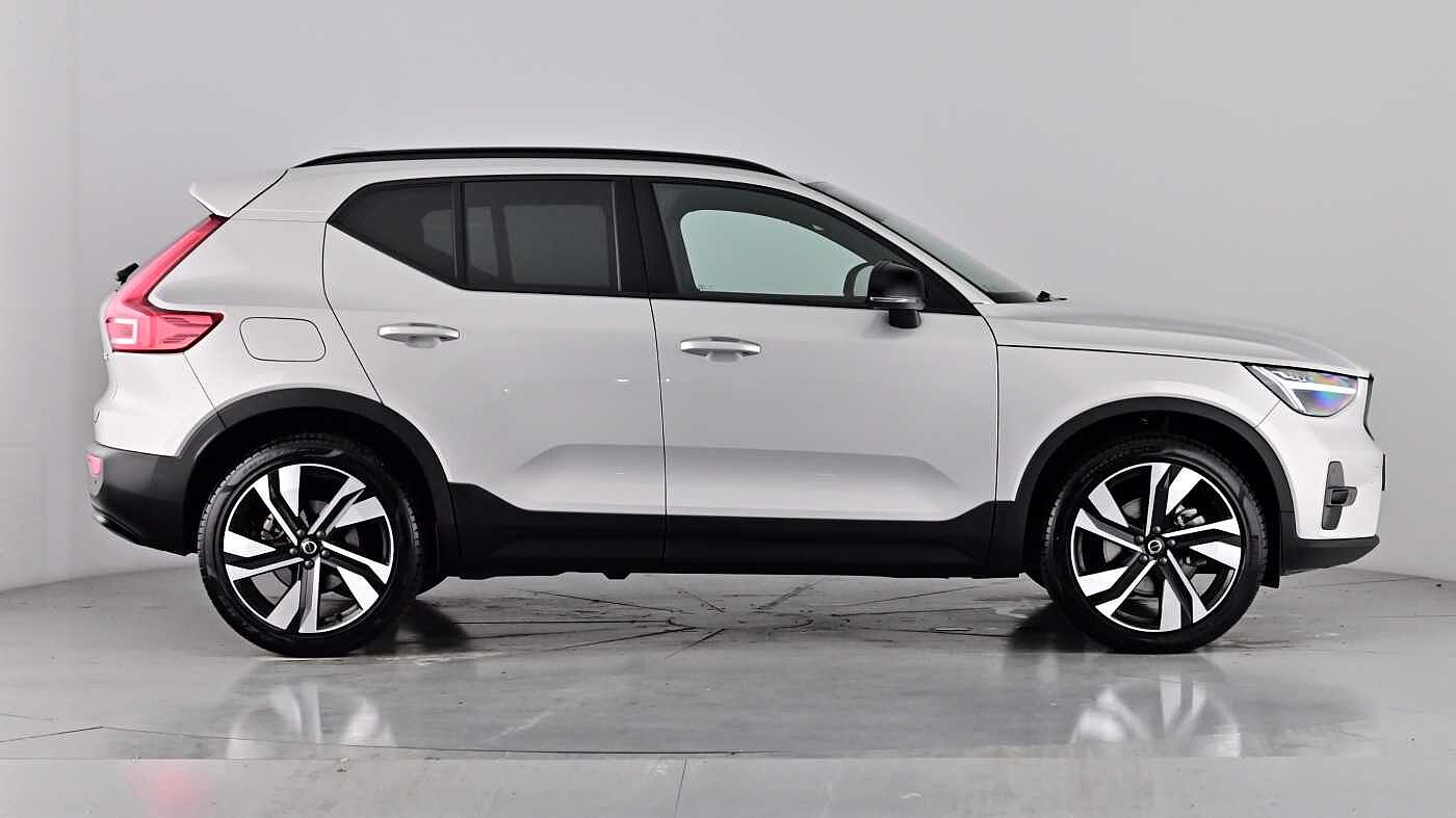 Used Volvo XC40 2025 for sale - 76097995: Photo 3