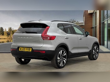 Used Volvo XC40 2025 for sale - 76097995: Photo