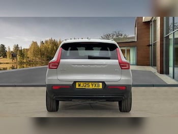 Used Volvo XC40 2025 for sale - 76097995: Photo