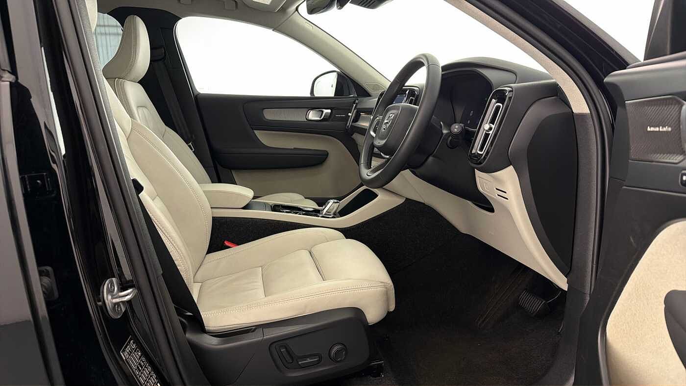 Used Volvo XC40 2025 for sale - 77702725: Photo 17