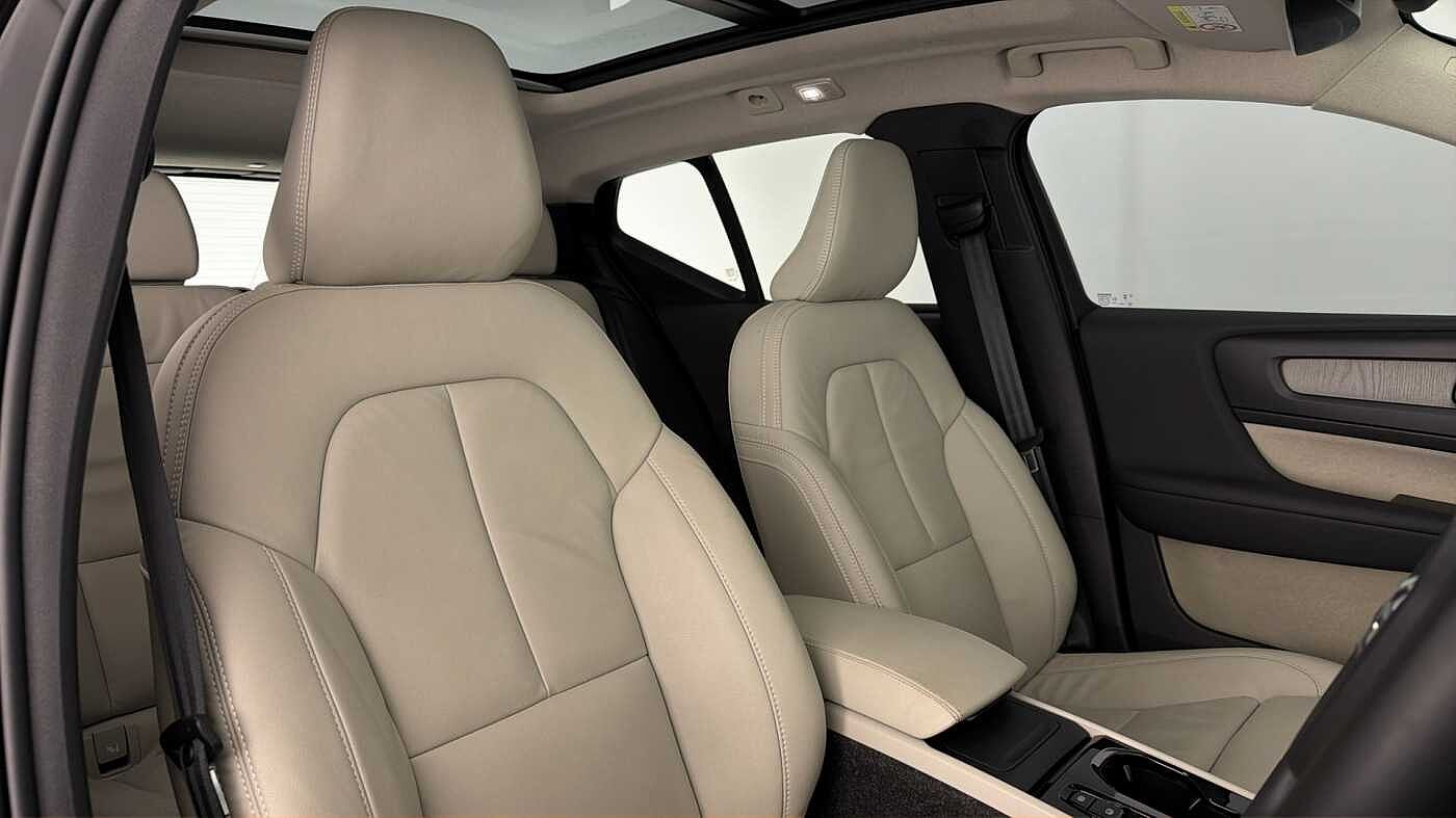 Used Volvo XC40 2025 for sale - 77702725: Photo 34