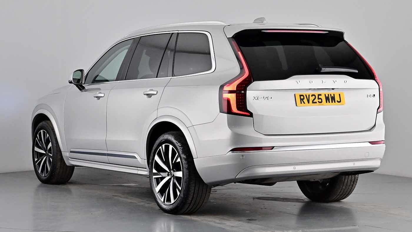 Used Volvo XC90 2025 for sale - 77261644: Photo 2
