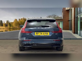 Used Volvo V60 2025 for sale - 77380986: Photo