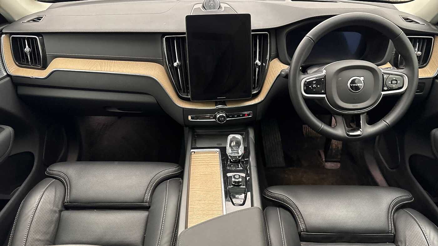 Used Volvo XC60 2025 for sale - 77797813: Photo 3