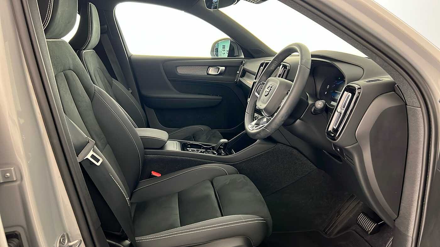 Used Volvo XC40 2023 for sale - 77235493: Photo 17