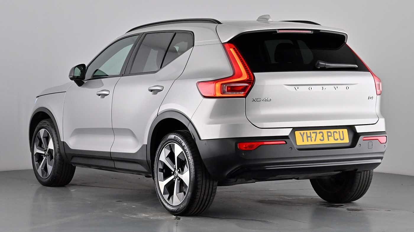 Used Volvo XC40 2023 for sale - 77235493: Photo 2