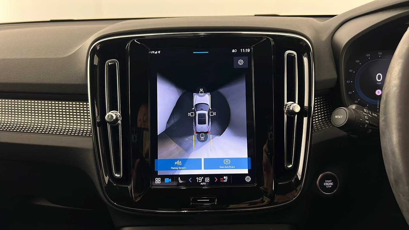 Used Volvo XC40 2023 for sale - 77235493: Photo 24