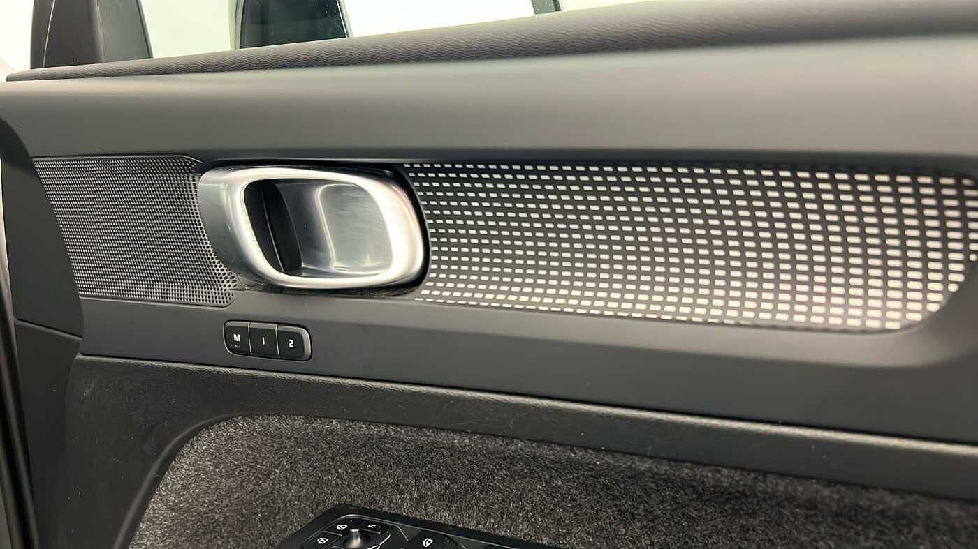 Used Volvo XC40 2023 for sale - 77235493: Photo 29