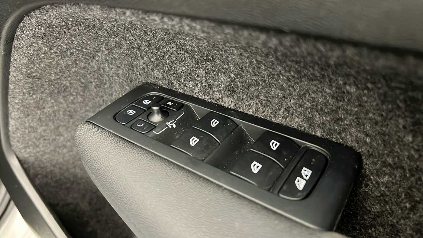 Used Volvo XC40 2023 for sale - 77235493: Photo 31