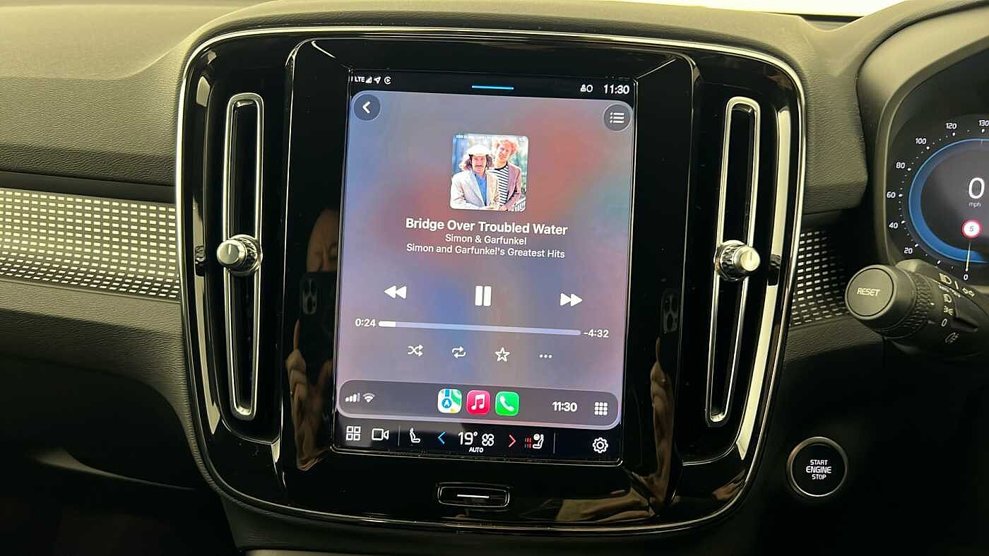 Used Volvo XC40 2023 for sale - 77235493: Photo 40