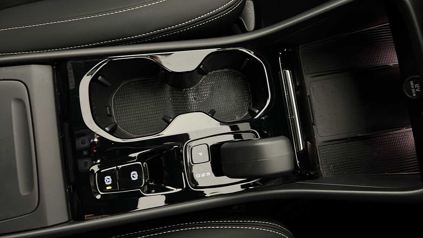 Used Volvo XC40 2023 for sale - 77235493: Photo 42