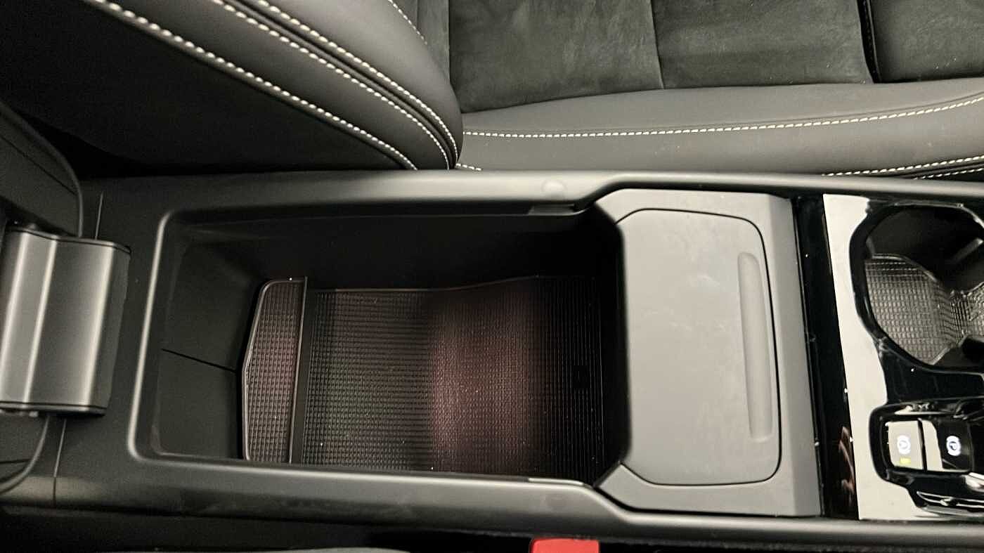 Used Volvo XC40 2023 for sale - 77235493: Photo 43